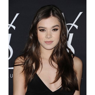 Hailee Steinfeld with a long haircut and balanced layers